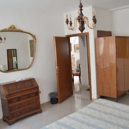 Ξενοδοχείο Barbara House - 3*